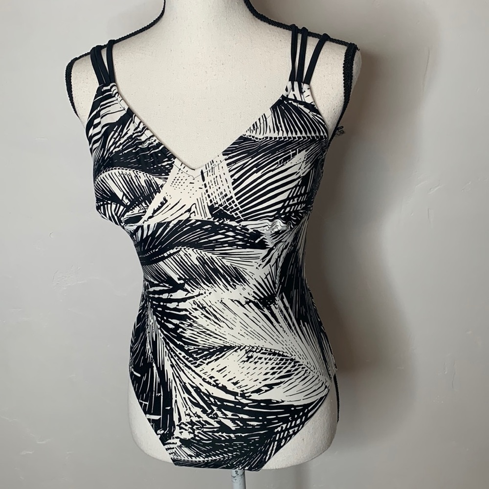 Coastal Blue Black White one Piece Swimsuit Sz Medium 8/10